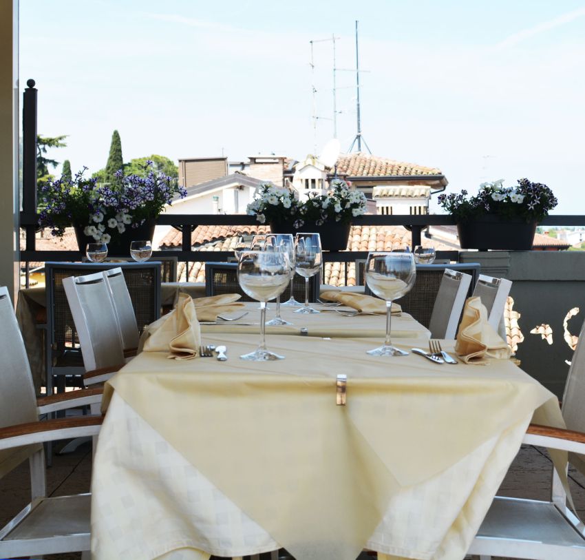 Appartamenti Terrazza Panoramica Peschiera del Garda Lago di Garda Gardaland