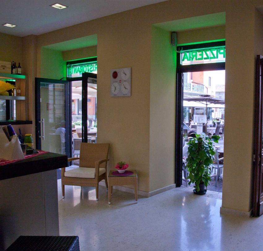 Pizzeria Pesciera del Garda Lago di Garda Gardaland